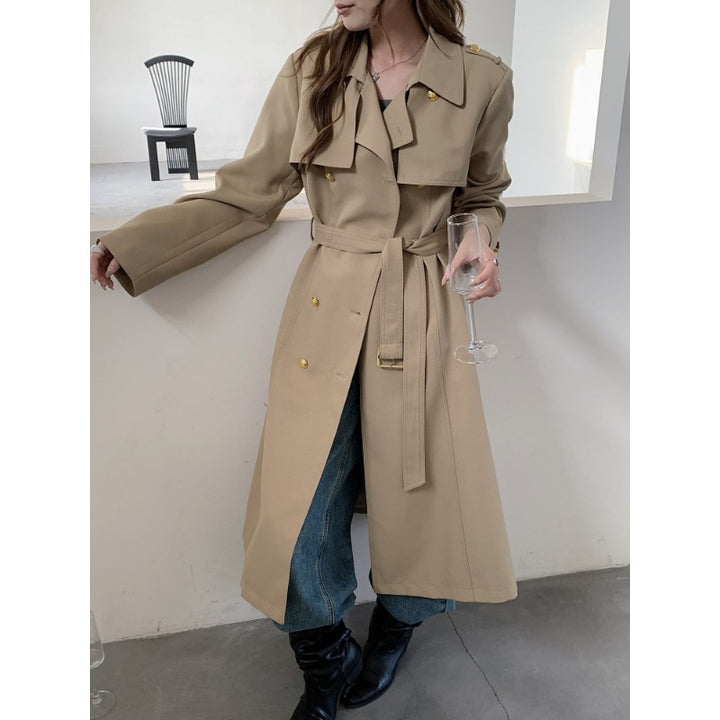 Damen Taillierter Trenchcoat mit Bindegürtel und goldenen Knopfdetails Drune