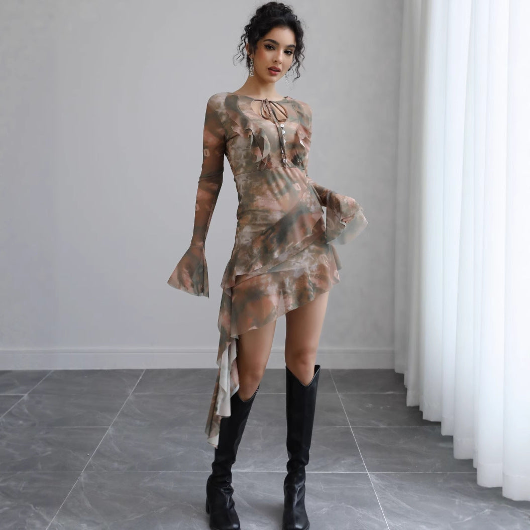 Damen Asymmetrisches Chiffon-Minikleid mit Volants, transparenten Ärmeln und Zierknopfleiste Drune