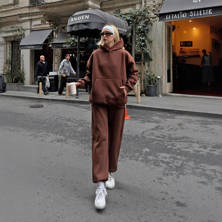 Damen Oversized Hoodie und weite Jogginghose im lässigen Look Drune