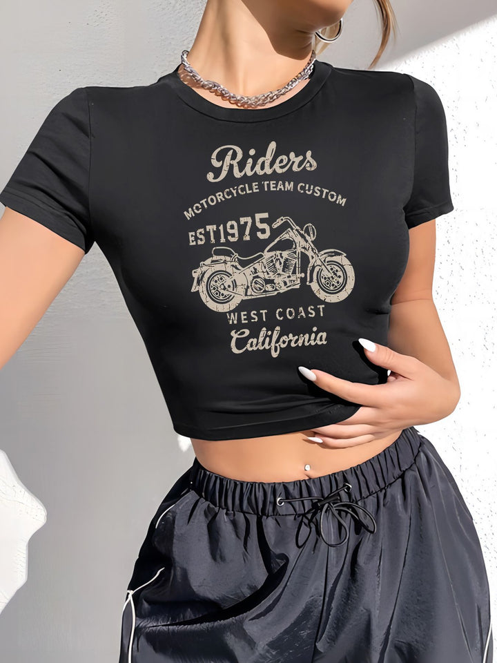 Damen Crop-T-Shirt mit individuellem Motorradmotiv und elegantem Schriftzug Drune