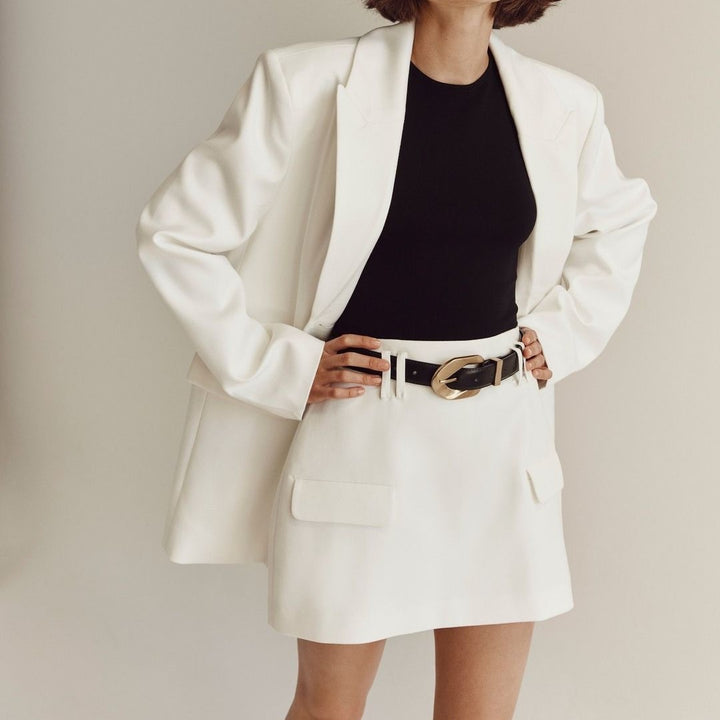 Damen eleganter Blazer mit tailliertem Schnitt und praktischen Taschen Drune