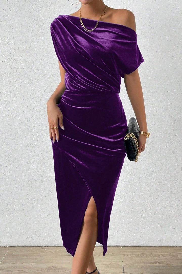 Damen Etuikleid mit tiefem Ausschnitt und elegantem Satin-Finish Drune