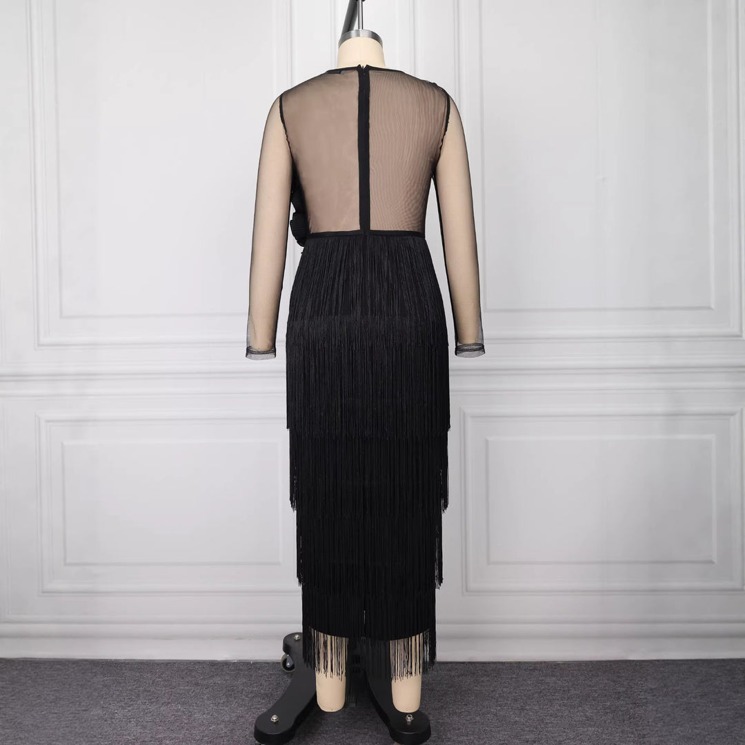 Damen figurbetontes Kleid mit voluminösen Rüschen und Fransen Drune