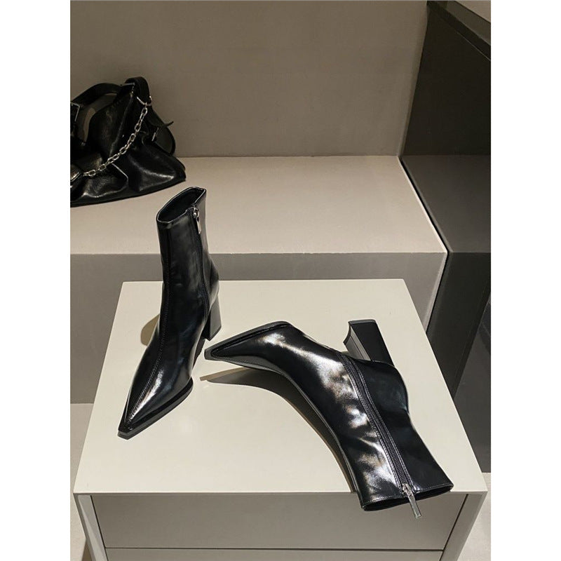 Damen spitz zulaufende Stiefeletten aus Glattleder mit sculpted Blockabsatz und seitlichem Reißverschluss Drune