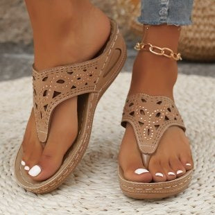 Damen Komfortable Zehentrenner-Sandalen mit floralem Schnitt Drune