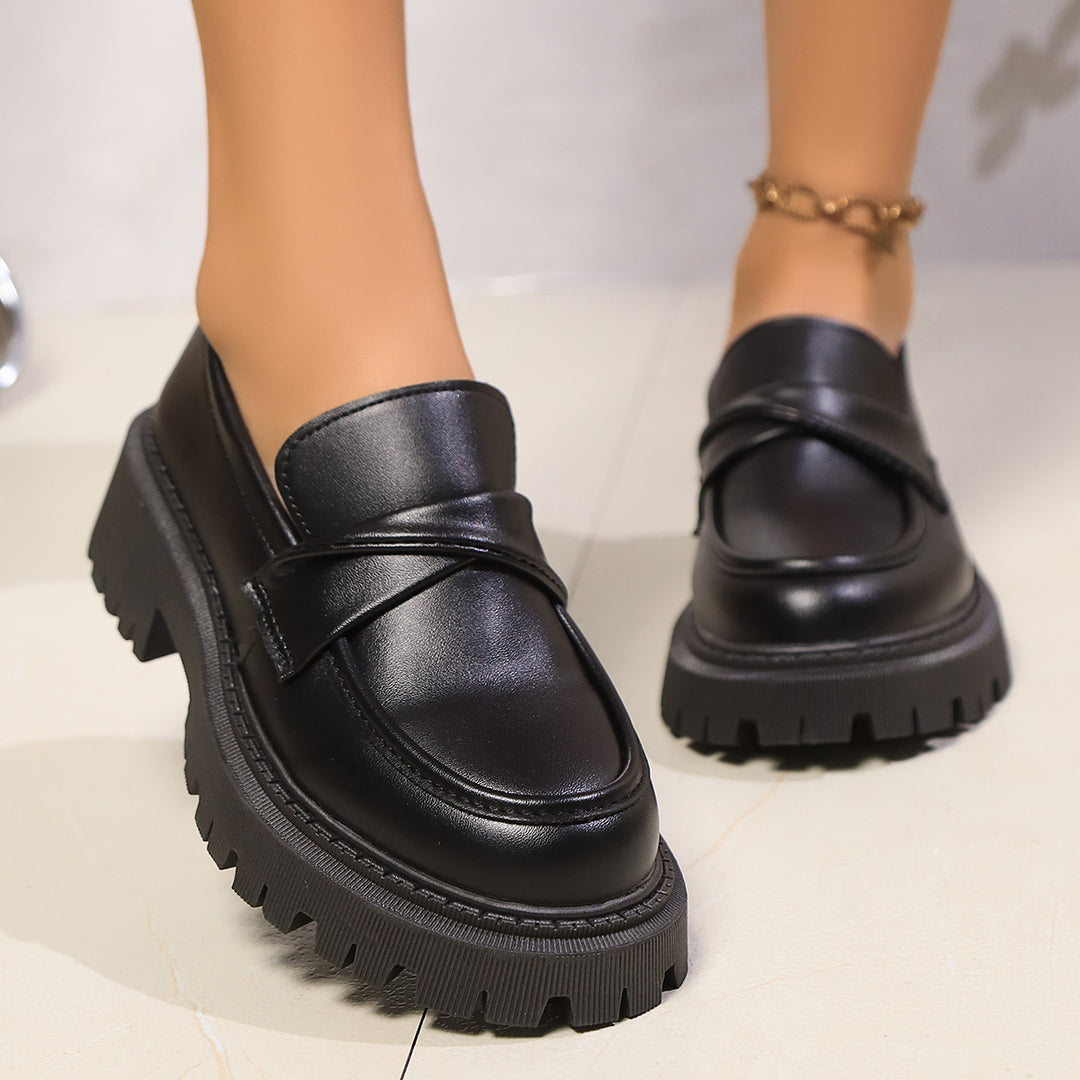Damen Klobige Plateau‑Loafer mit grober Profilsohle und gepolstertem Schaft Drune
