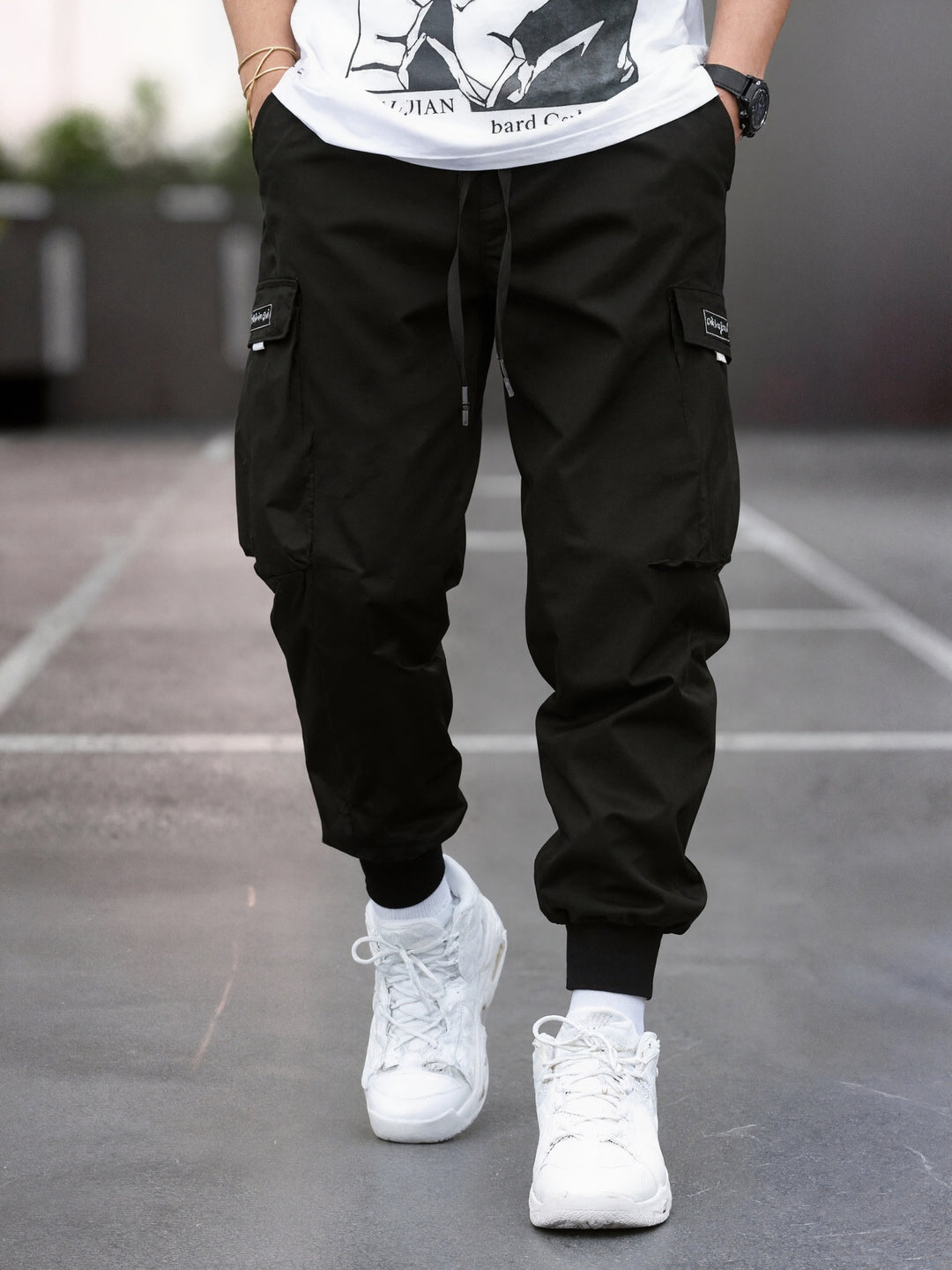 Herren Tapered Cargo-Joggerhose mit elastischem Tunnelzug, verstärkten Klappentaschen & gerippten Knöchelbündchen Drune