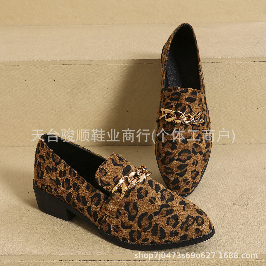 Damen Veloursleder-Loafer mit goldener Kettenapplikation und kleinem Blockabsatz Drune