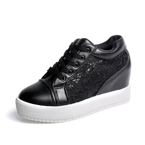 Damen Wedge-Sneaker mit modischem Spitzen-Detail und lässigem Metallic-Finish Drune