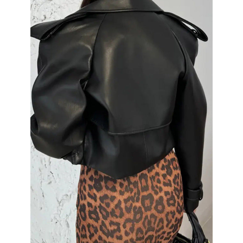 Damen Kurze Kunstlederjacke im Biker-Stil mit strukturierten Details Drune