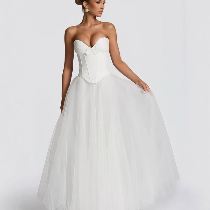 Damen Brautkleid mit tiefem V-Ausschnitt und voluminösem Tüllrock Drune