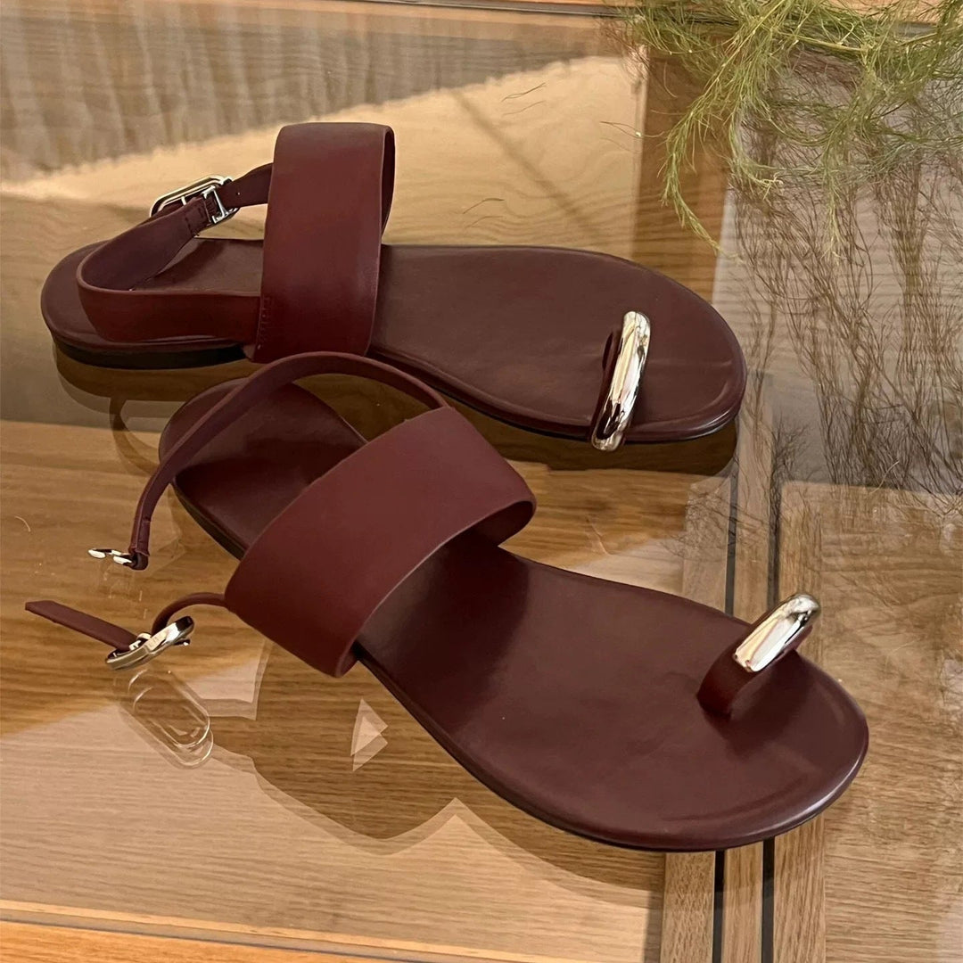 Damen elegante Zehentrenner-Sandalen mit modischen Riemen und metallic Akzent Drune
