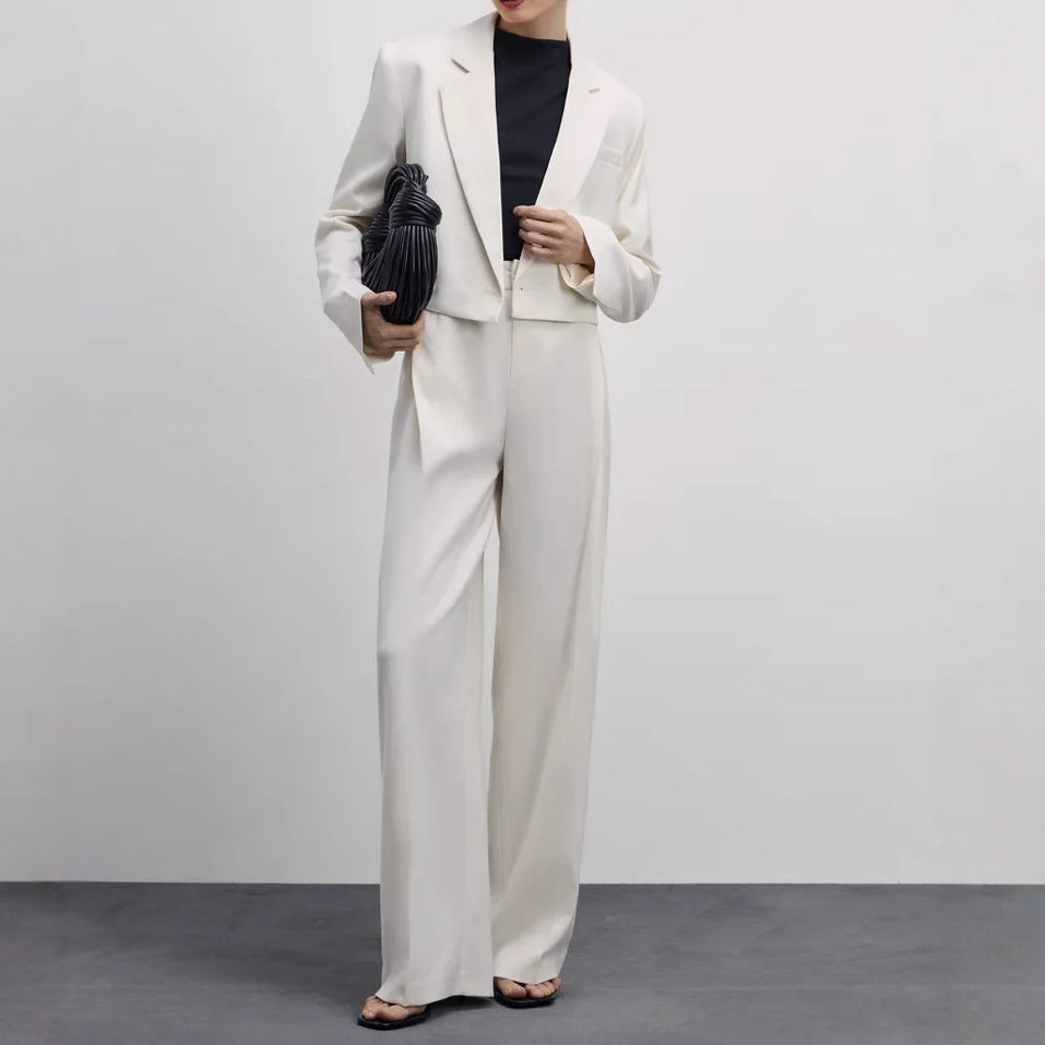 Damen modernes Blazer-Hosen-Set mit cropped Schnitt und weitem Bein Drune