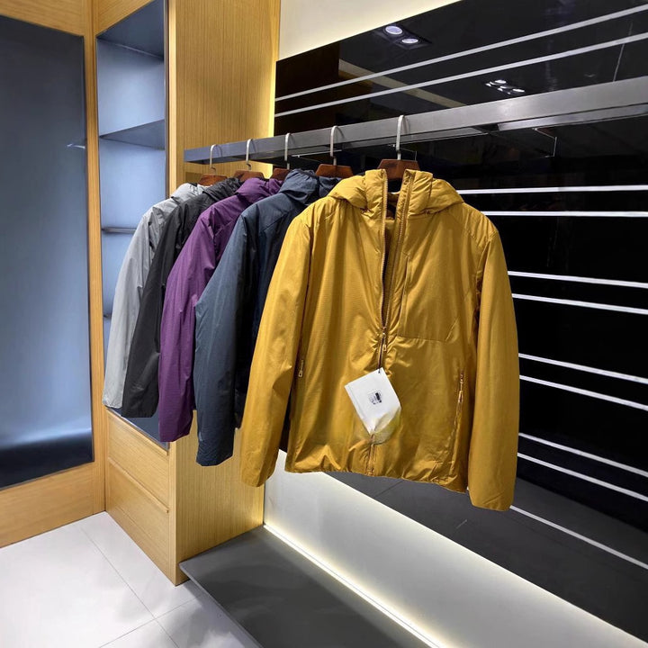 Damen Leichte wattierte Kapuzenjacke mit minimalistischer Outdoor-Isolierung Drune