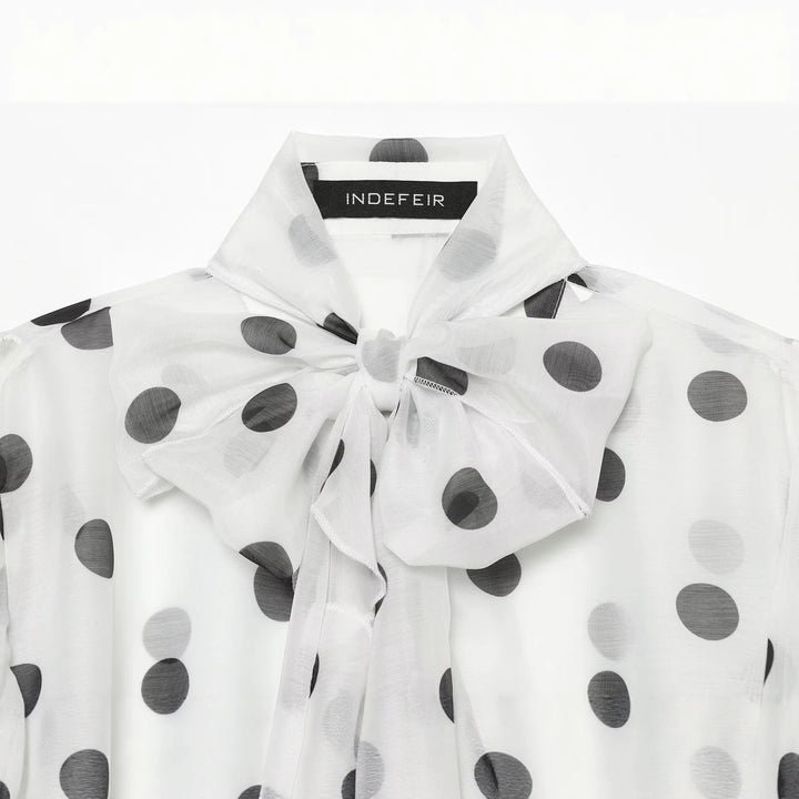 Damen Leichte Chiffonbluse mit Volants, Schleifenkragen und Pünktchenprint Drune