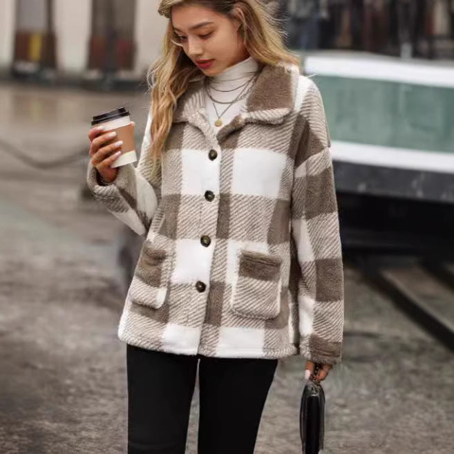 Damen Kuscheljacke mit Karomuster und Knopfverschluss Drune