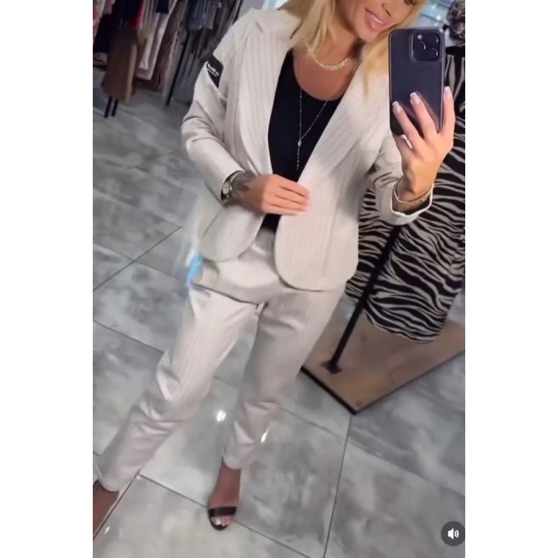 Damen Elegantes business-casual Anzug-Set mit feinen Streifen und modernem Schnitt Drune
