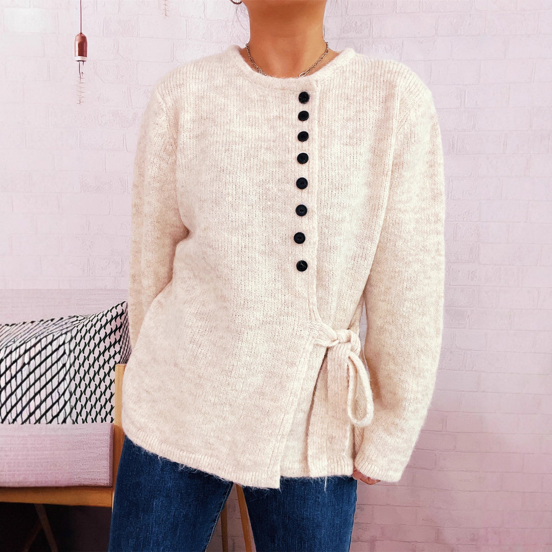 Damen verspielter Strickpullover mit seitlichem Knoten und Knopfdetail Drune