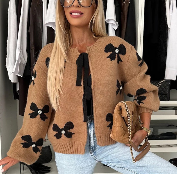 Damen Strickjacke mit dekorativen Schleifen und glänzenden Akzenten Drune