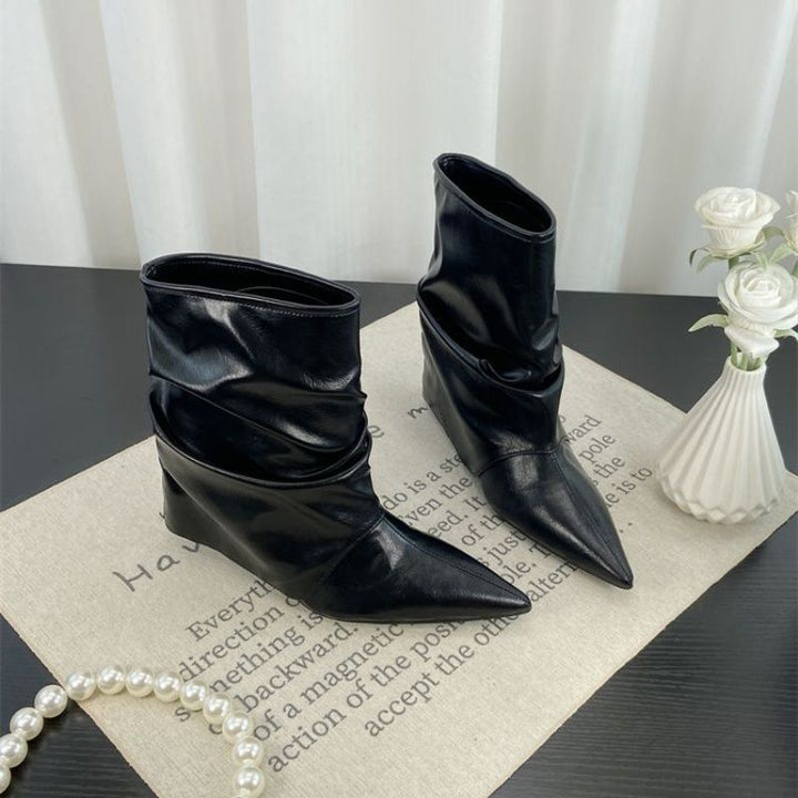 Damen Schlupf-Stiefelette mit gerafftem Schaft und eleganter Spitzkappe Drune