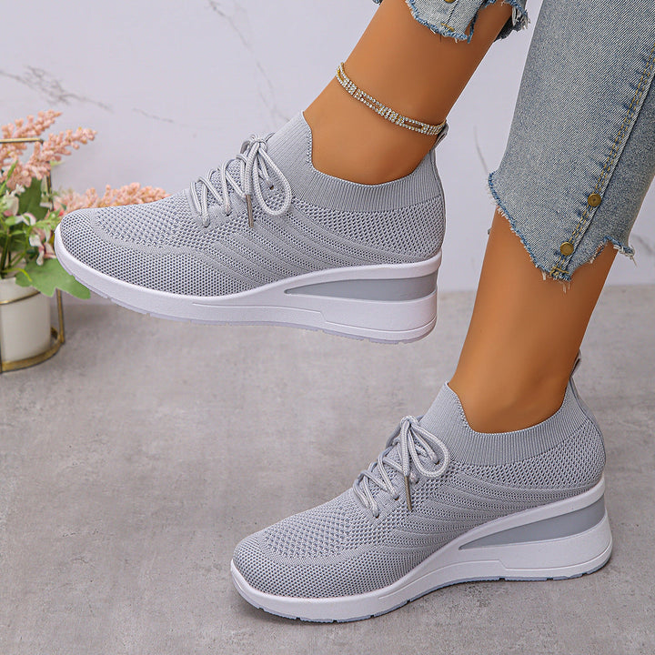 Damen Sportliche Wedge-Sneaker mit atmungsaktivem Mesh-Obermaterial und rutschfester Sohle Drune