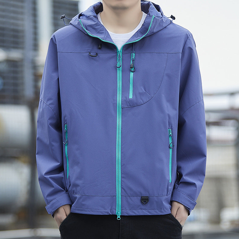 Herren leichte Urban-Softshell-Kapuzenjacke mit kontrastierenden Reißverschlüssen, Brusttasche und verstellbarem Kordelzugsaum Drune