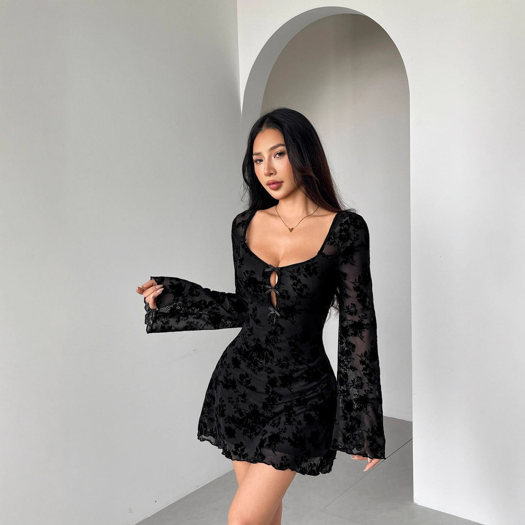 Damen nan kurzes Meshkleid mit floraler Samtflock-Optik, Ausschnitt-Öffnungen und Zierbändern Drune