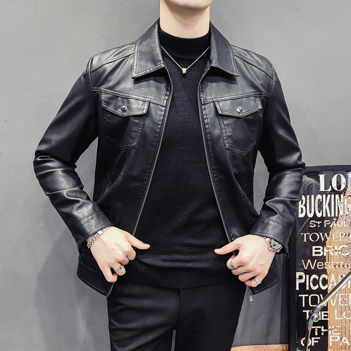 Herren Slim-Fit Kunstleder-Truckerjacke mit Hemdkragen und Brustpattentaschen Drune