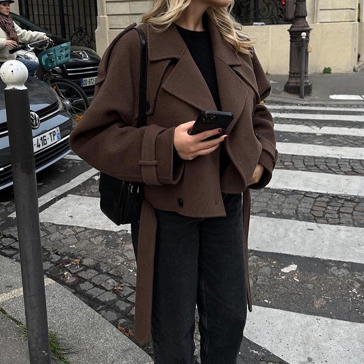 Damen komfortable Cropped-Jacke mit stylishen Details Drune