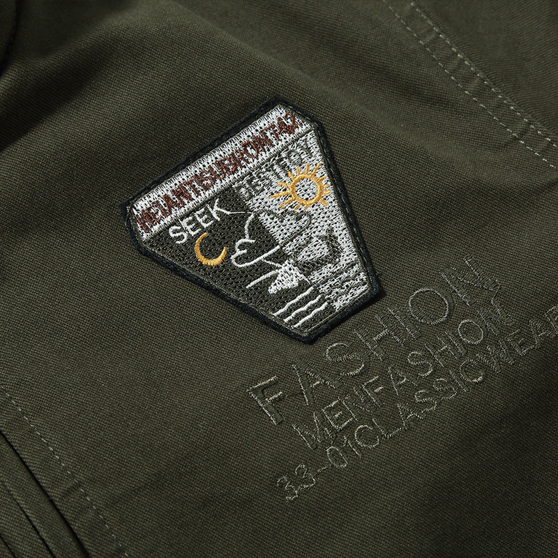 Herren nan retro-inspirierte Pilotjacke aus robustem Canvas mit gestickten Emblempatches, Multifunktionsärmeltasche und hohem Stehkragen Drune