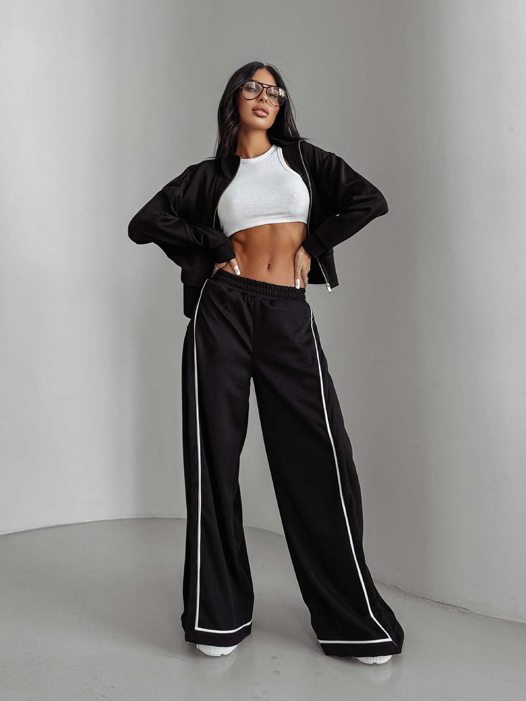 Damen lässiger Sportanzug mit weitem Schnitt und praktischen Taschen