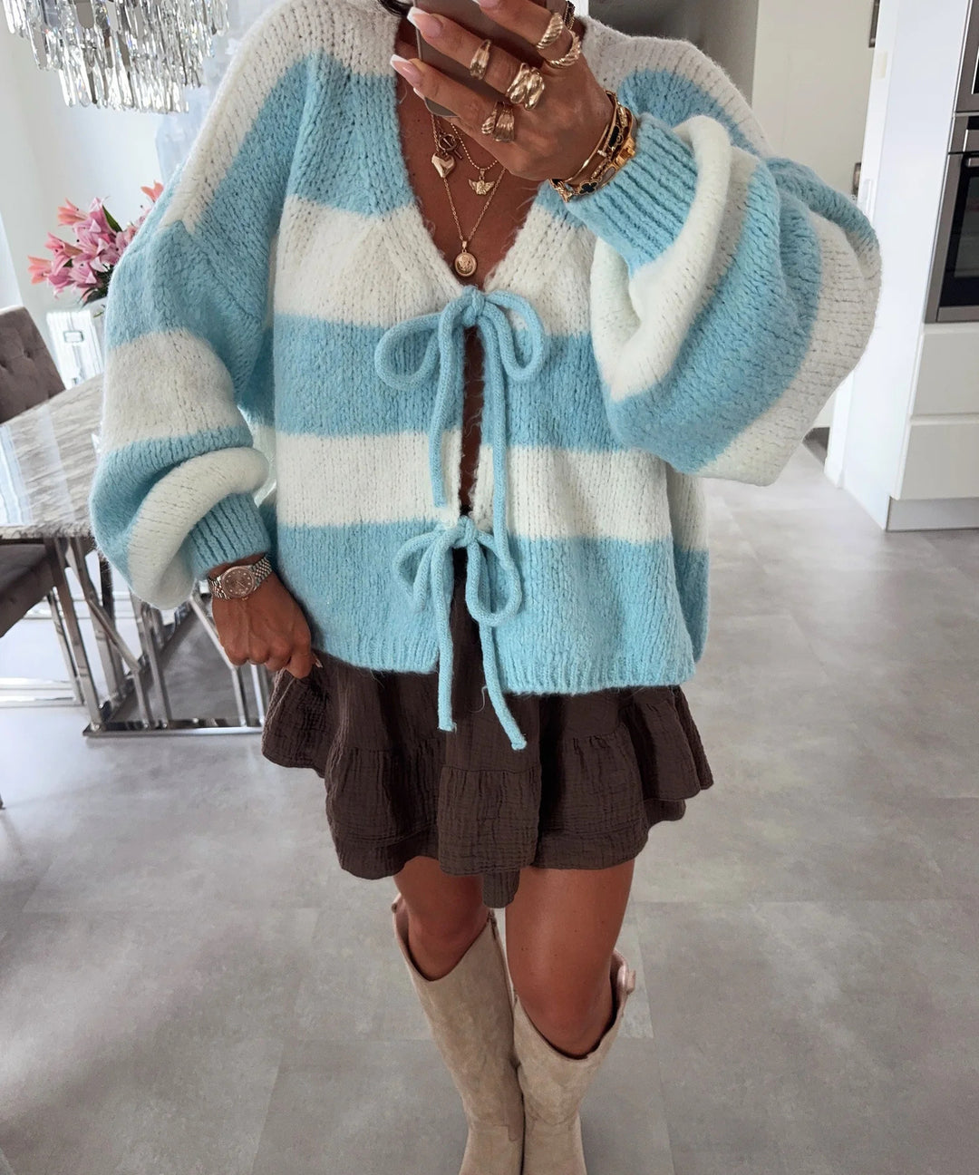 Damen kuschelige Strickjacke mit Knopfdetails und offenem Schnitt Drune
