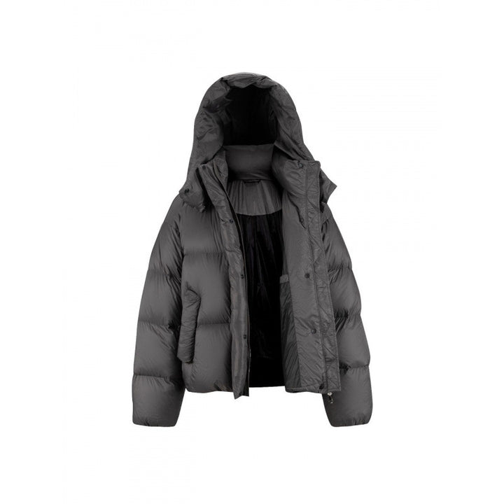 Damen Kurz gepolsterte Crop‑Steppjacke mit Volumen‑Kapuze und verdeckter Druckknopfleiste Drune