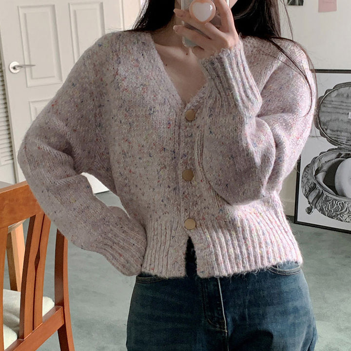 Damen weicher Strickcardigan mit modernem V-Ausschnitt und großen Knopfdetails Drune