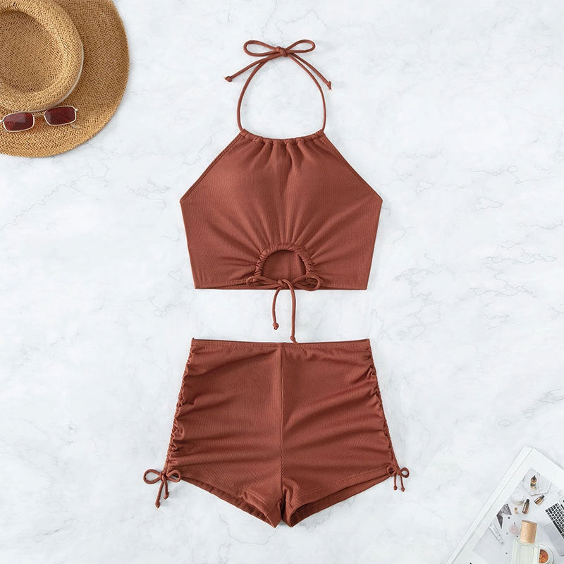 Damen Bikiniset mit gerafftem Crop-Top und freizügigen Shorts Drune