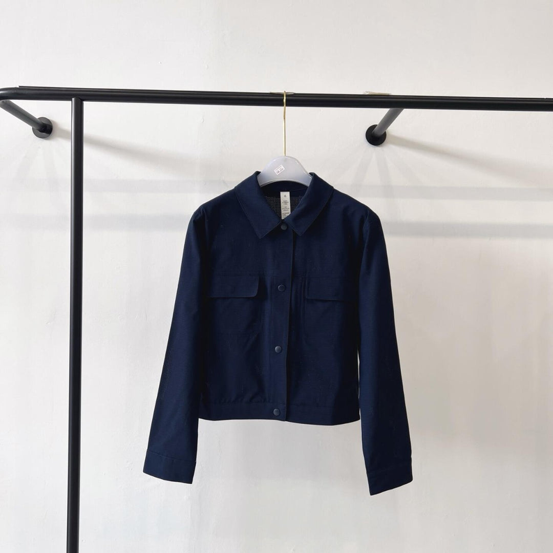 Damen Kurze Overshirt-Jacke aus leichtem Baumwollmix mit Brusttaschen Drune