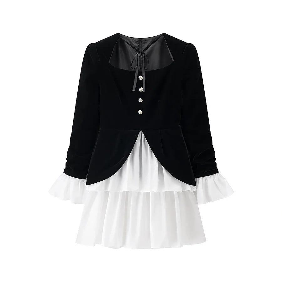 Damen nan viktorianische Samtbluse mit Stufenvolant-Rockdetail und Zierknopfleiste Drune