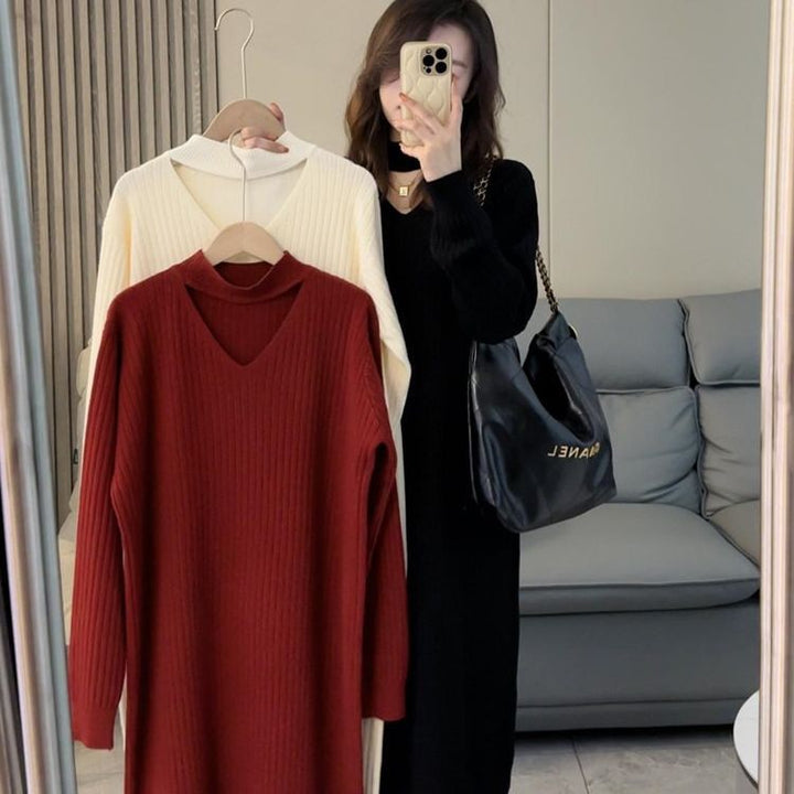 Damen Strickkleid mit tiefem V-Ausschnitt und strukturiertem Rippdesign Drune