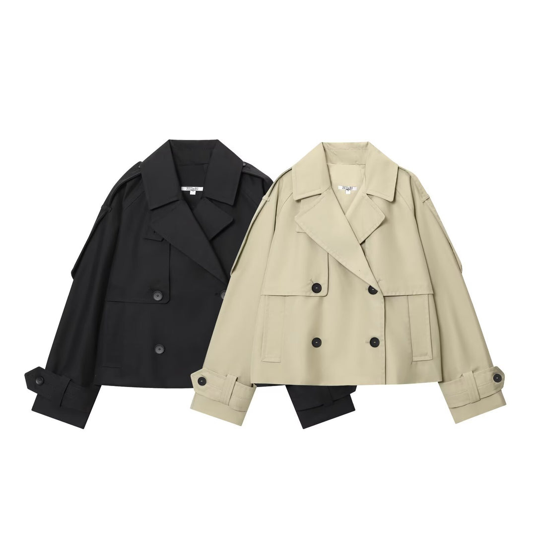 Damen 300+ kurzer doppeltreihiger Cropped‑Trenchcoat mit Epauletten und verstellbaren Manschetten Drune