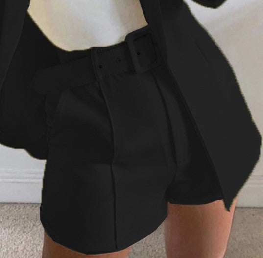 Damen Zweiteiliges maßgeschneidertes Blazer‑Set mit hochtaillierten Shorts und Gürtel Drune