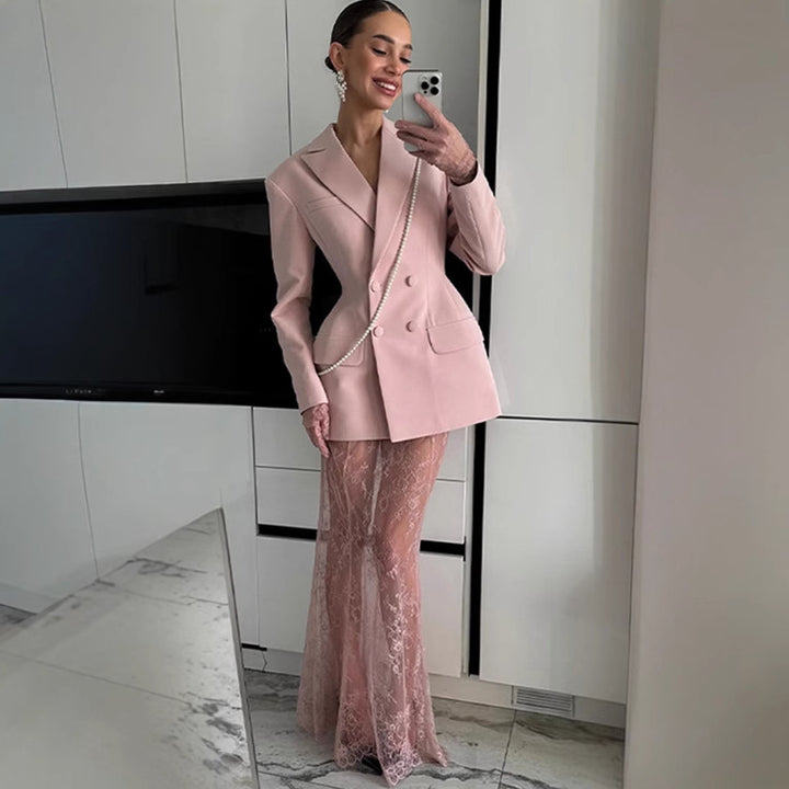 Damen 50+ taillierter Doppelreiher‑Longblazer mit oversized Revers und Pattentaschen Drune