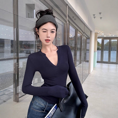 Damen Langarmshirt mit V-Ausschnitt und figurbetonter Passform Drune