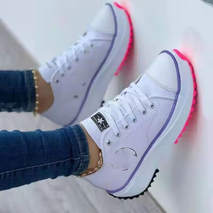 Damen Plateau-Canvas-Sneaker mit verstärkter Zehenkappe, profilierter Gummisohle und gepolstertem Schaft Drune