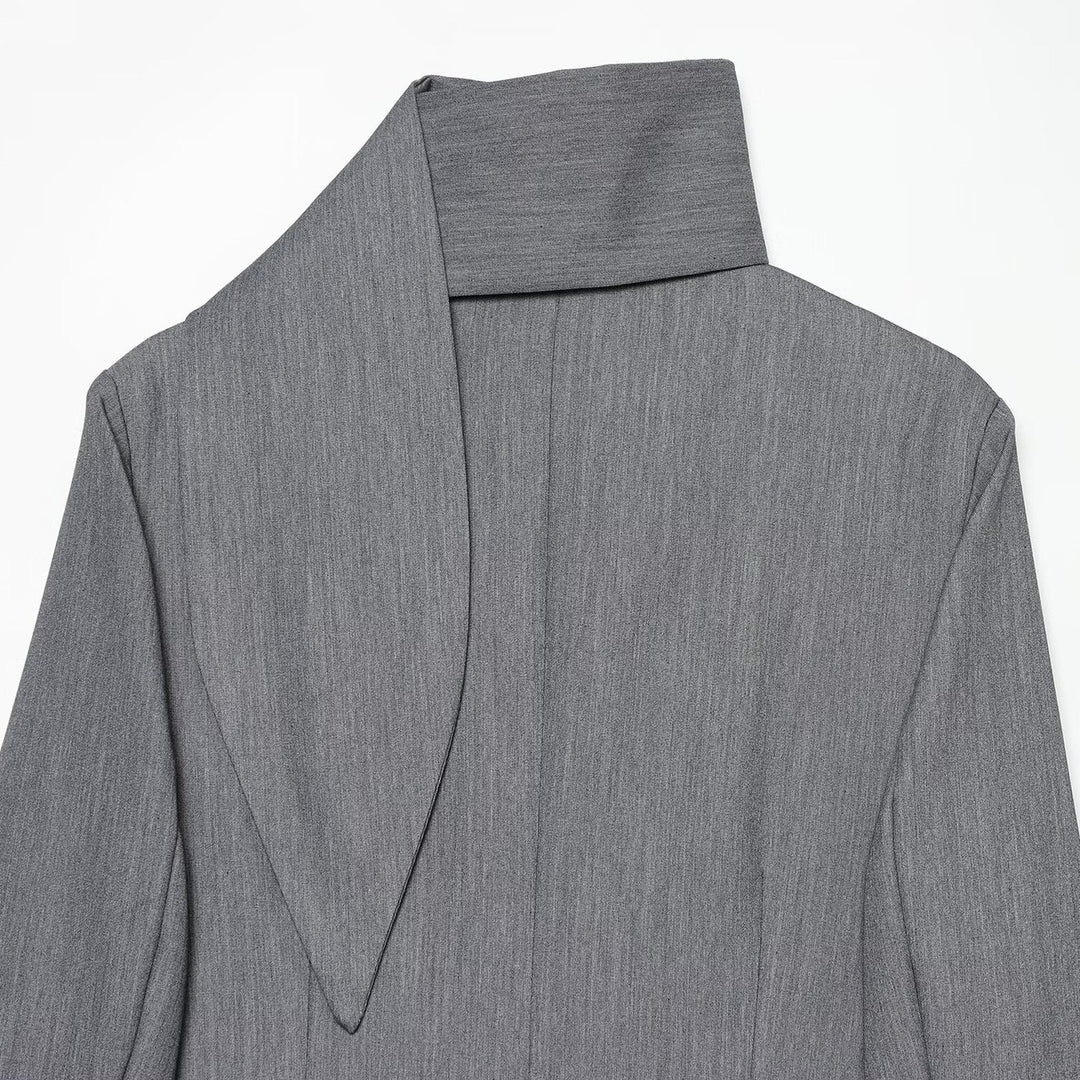 Damen Eleganter Longline-Blazer mit hohem Funnelkragen und überziehbaren Stoffknöpfen Drune