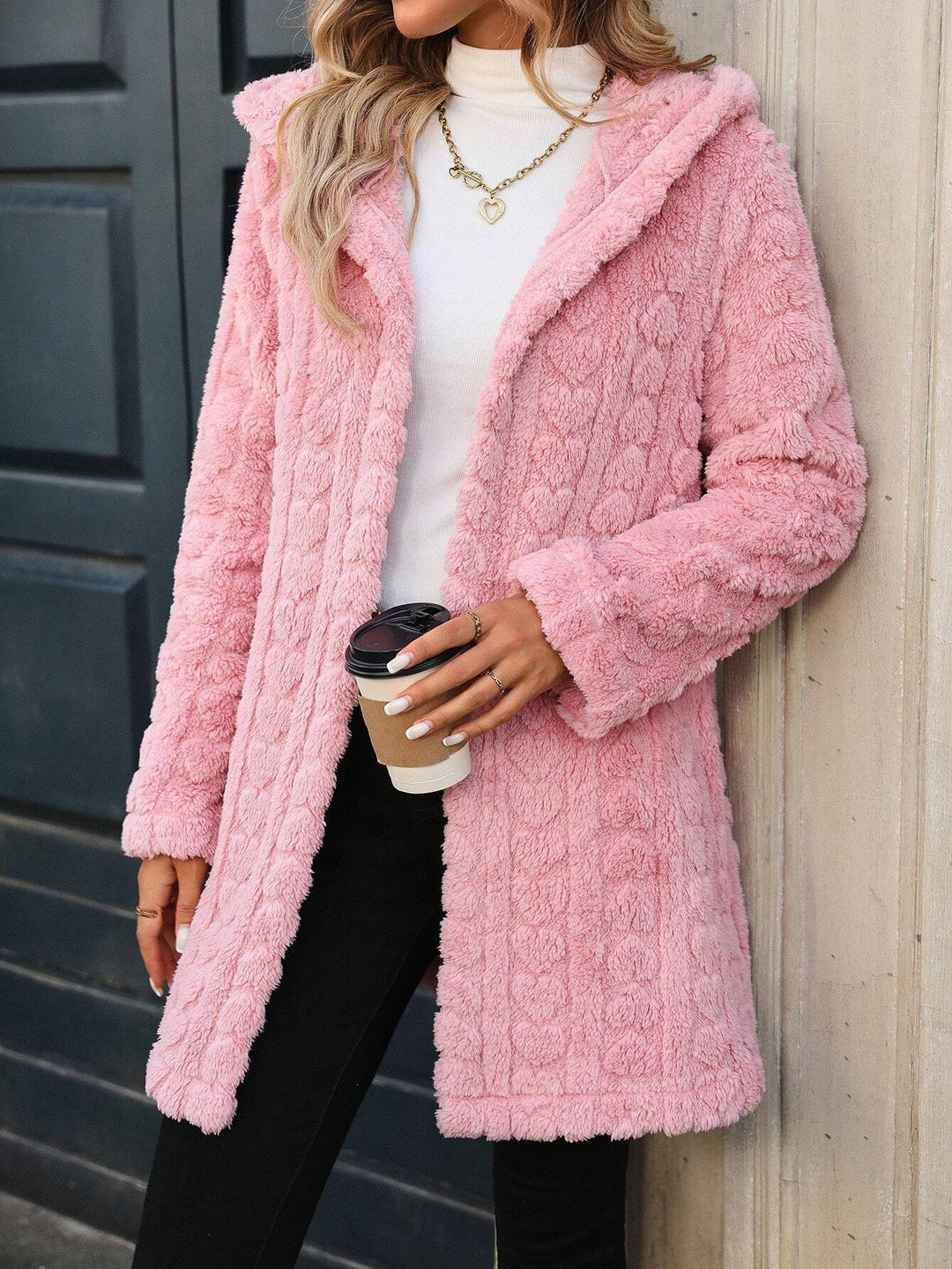 Damen Plüschjacke mit Hoodie und strukturiertem Design Drune