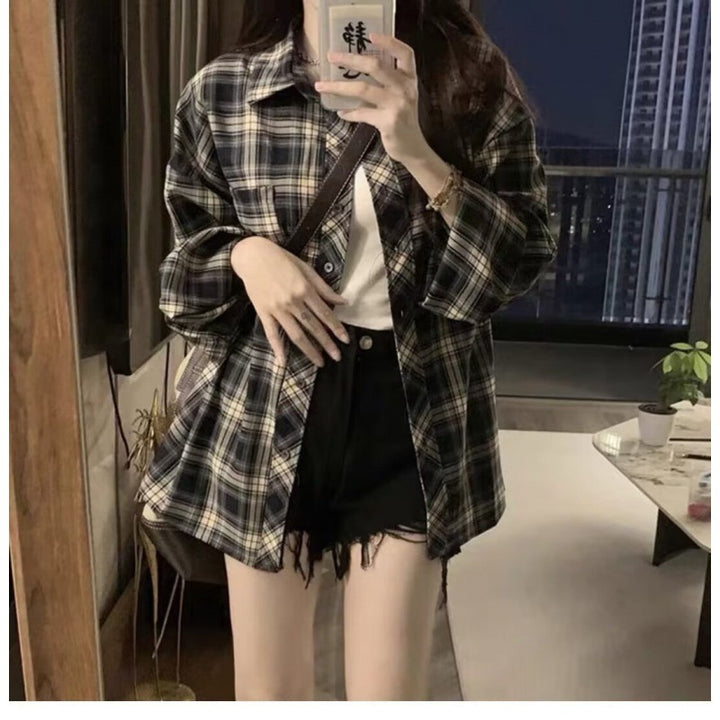 Damen lässige Karobluse mit oversized Schnitt und praktischen Druckknöpfen Drune