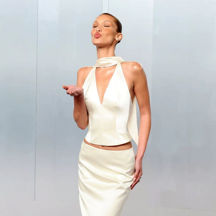 Damen Elegantes Maxikleid mit tiefem V-Ausschnitt und figurbetontem Schnitt Drune