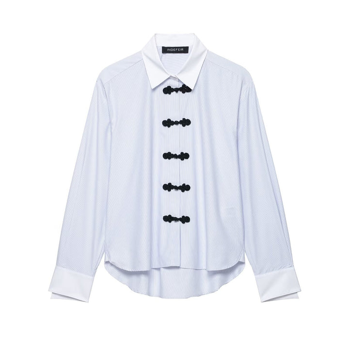 Damen Oversize-Hemdbluse mit Kontrastkragen, Manschetten und Froschknopf-Detail Drune
