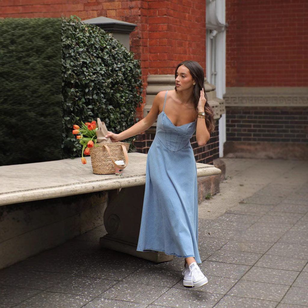 Damen Midikleid mit schmalen Trägern und taillierter Silhouette Drune