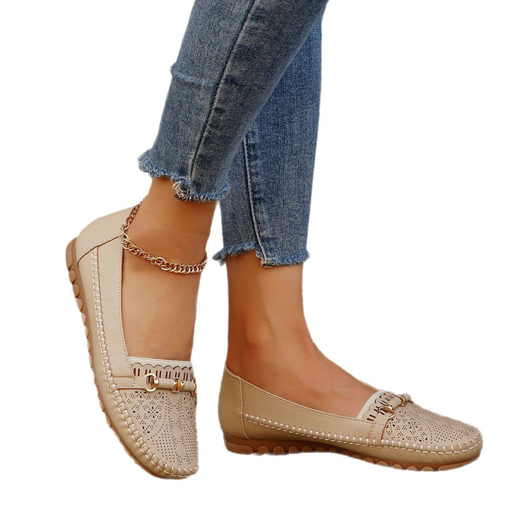 Damen  perforierte Mokassin-Loafer mit gepolstertem Komfortfußbett und dekorativem Metalldetail Drune